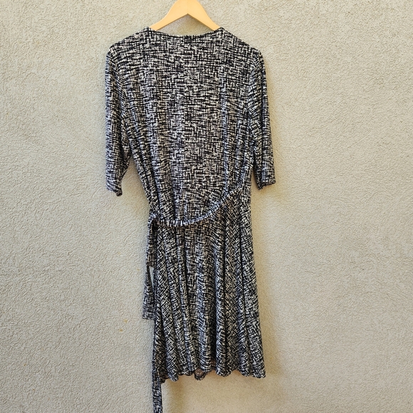 LAUREN RALPH LAUREN Women’s Wrap Dress Size 14W Black White Fit and Flare - Picture 8 of 11